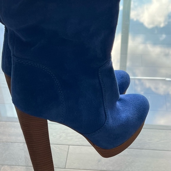 Boots - Picture 5 of 7